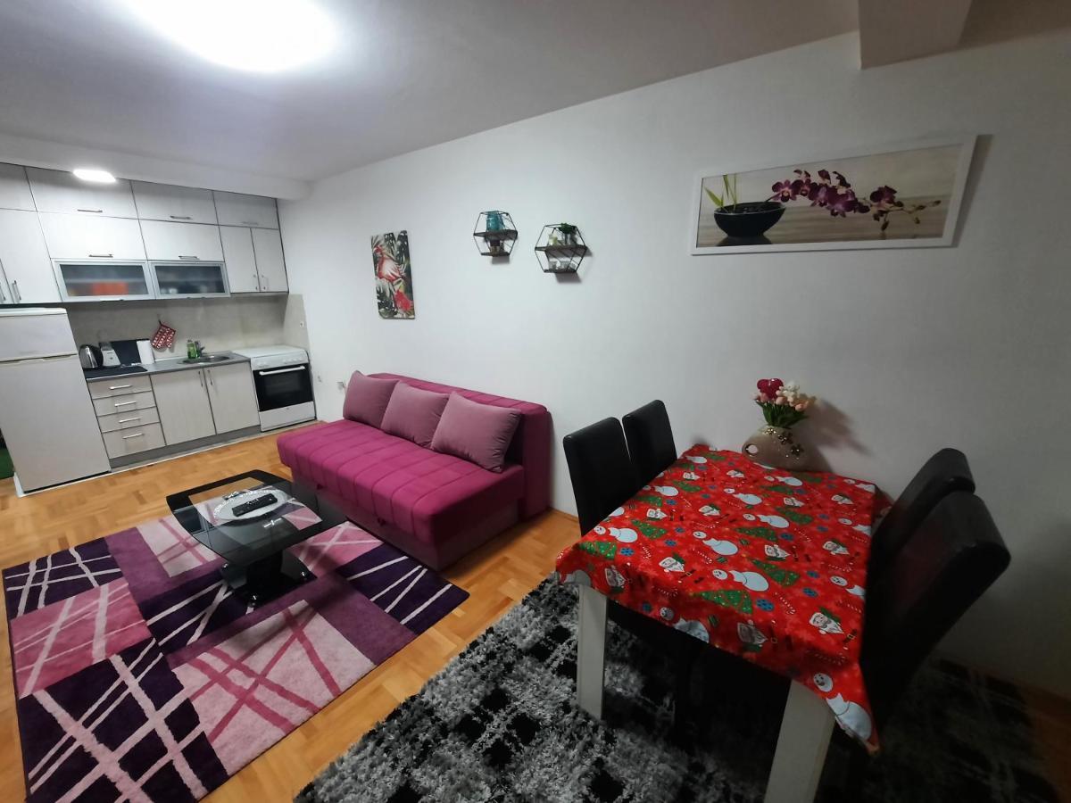 Victory Apartment Ni Exteriör bild