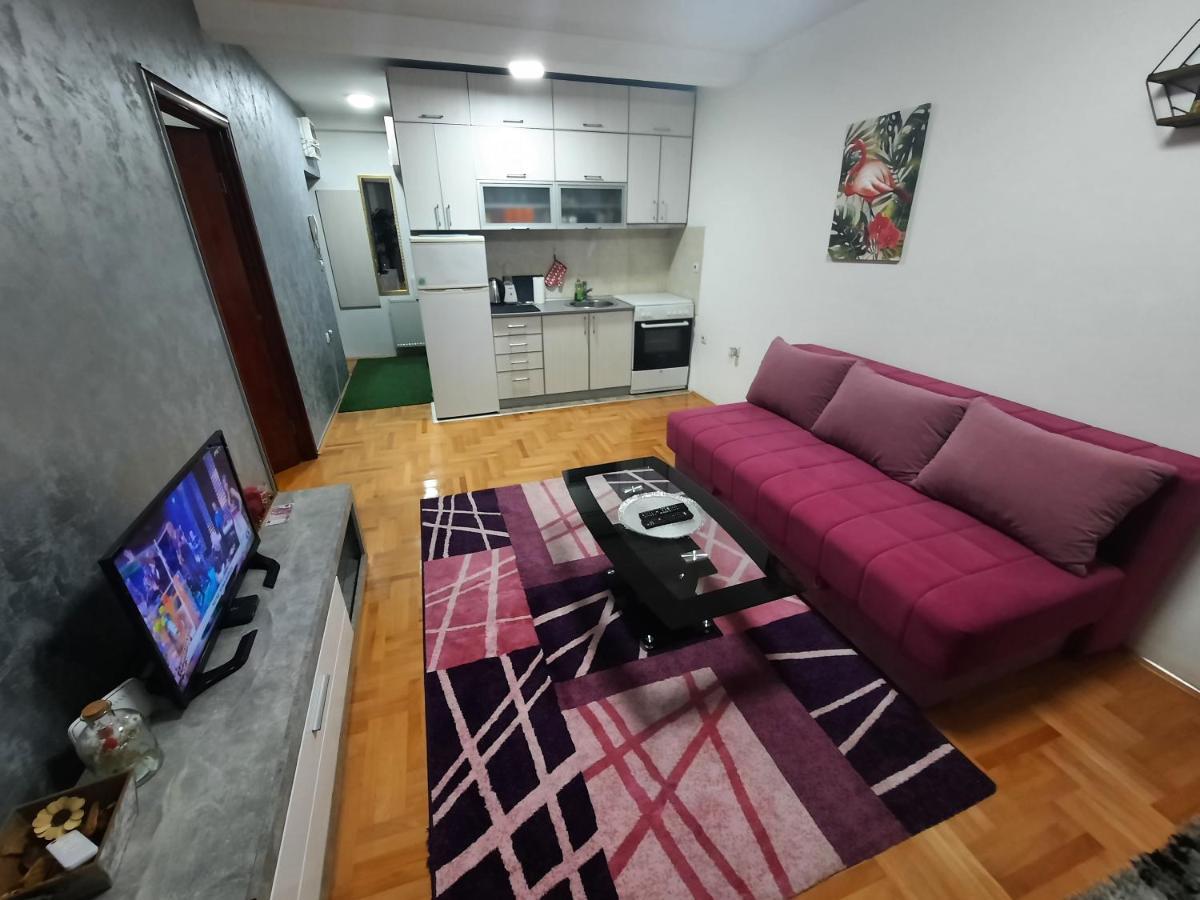 Victory Apartment Ni Exteriör bild
